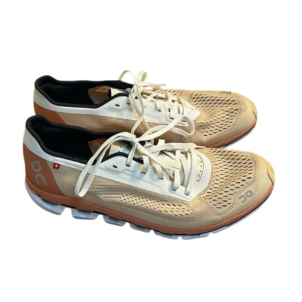 Onclouds woman’s Cloudbloom size 10